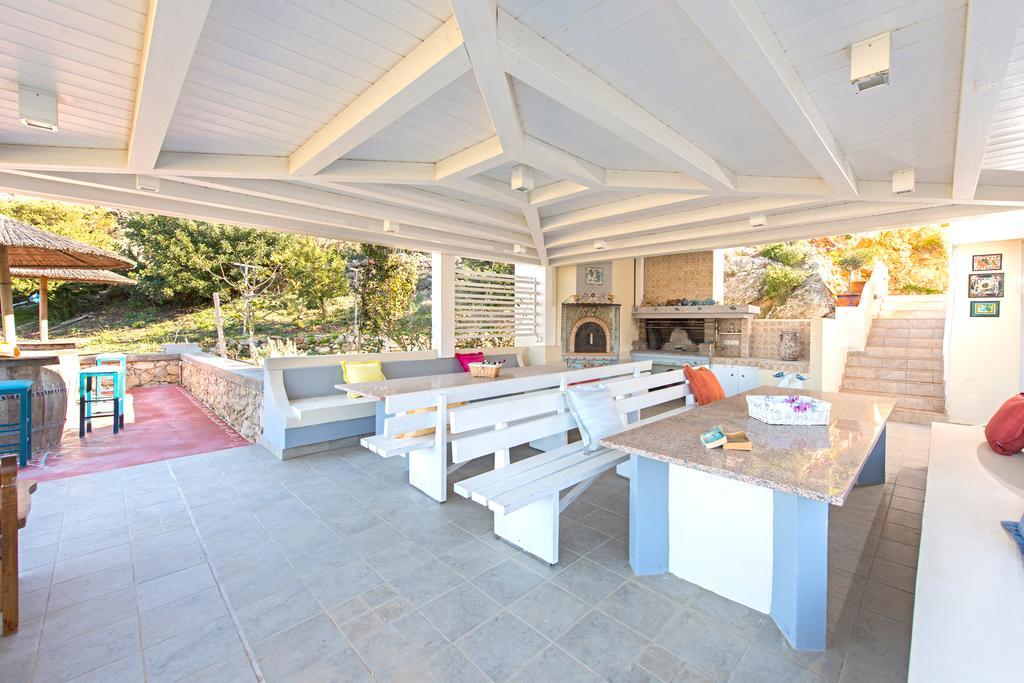 Renata'S Villas Карпатос Екстериор снимка