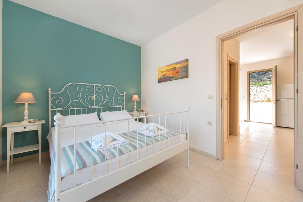 Renata'S Villas Карпатос Стая снимка