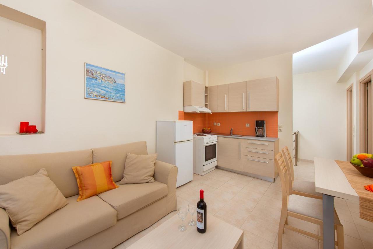 Renata'S Villas Карпатос Екстериор снимка