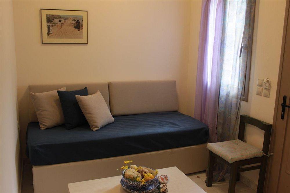 Renata'S Villas Карпатос Екстериор снимка