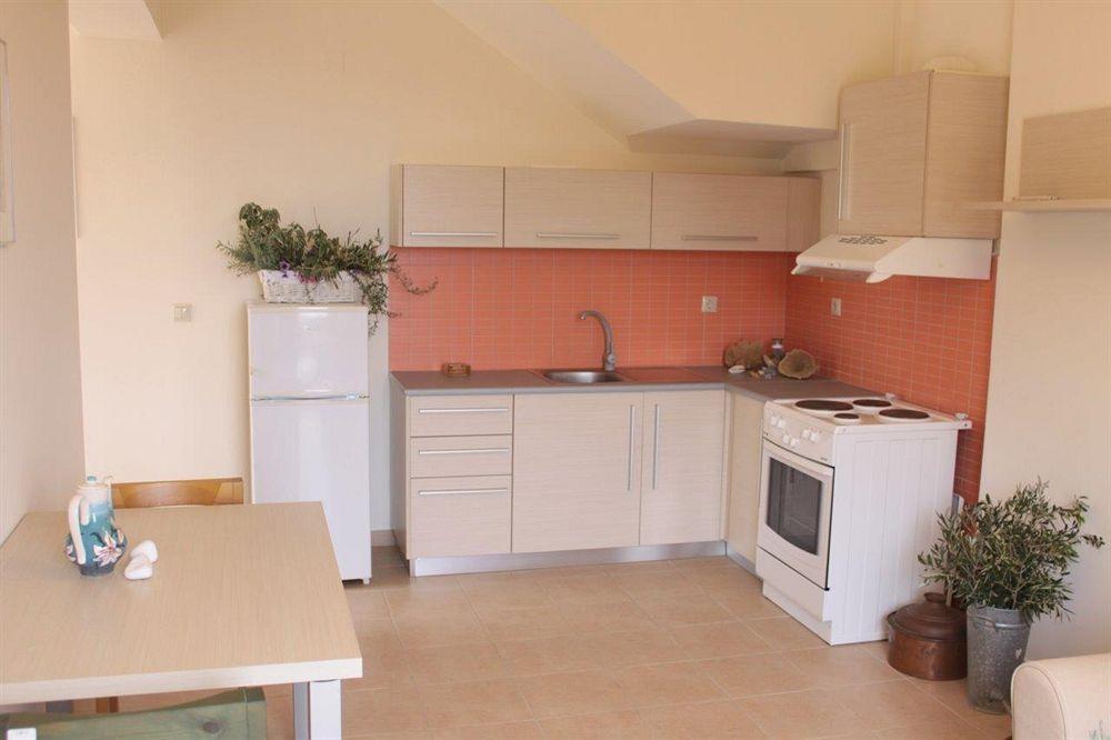 Renata'S Villas Карпатос Екстериор снимка