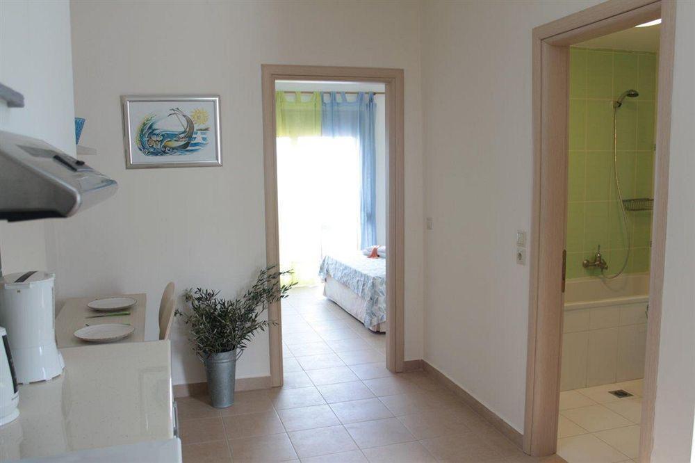 Renata'S Villas Карпатос Екстериор снимка