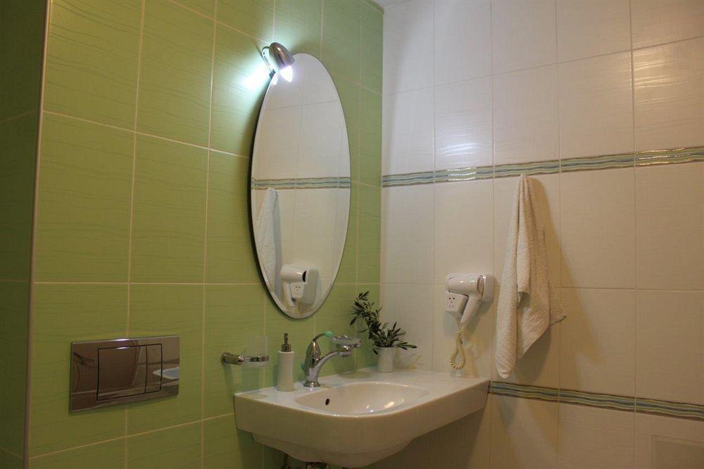 Renata'S Villas Карпатос Екстериор снимка